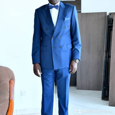 <span class="user_name">Amat Niang</span><img data-bs-toggle="tooltip" title="Vérifié" src="https://coalitionjubjubaljubanti.com/application/modules/User/externals/images/verify-icon.png" alt="" class="verified_icon" width="14px">