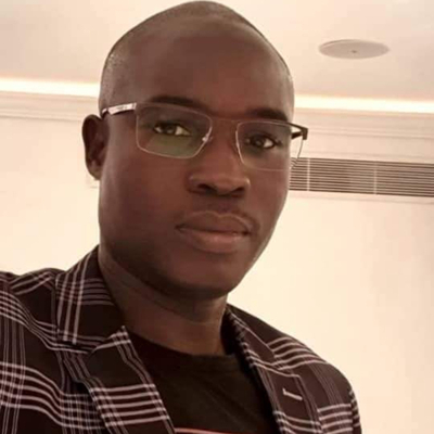 <span class="user_name">aliou lo</span><img data-bs-toggle="tooltip" title="Vérifié" src="https://coalitionjubjubaljubanti.com/application/modules/User/externals/images/verify-icon.png" alt="" class="verified_icon" width="14px">