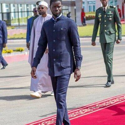 <span class="user_name">Cheikh Abdoul Ahad mbacke Dieng</span><img data-bs-toggle="tooltip" title="Vérifié" src="https://coalitionjubjubaljubanti.com/application/modules/User/externals/images/verify-icon.png" alt="" class="verified_icon" width="14px">